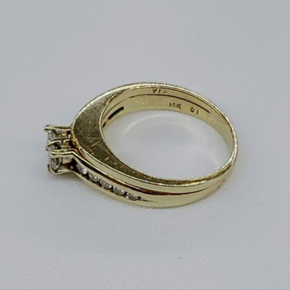 Heart moissanite engagement/wedding ring in 14k yellow gold - Picture 6 of 7